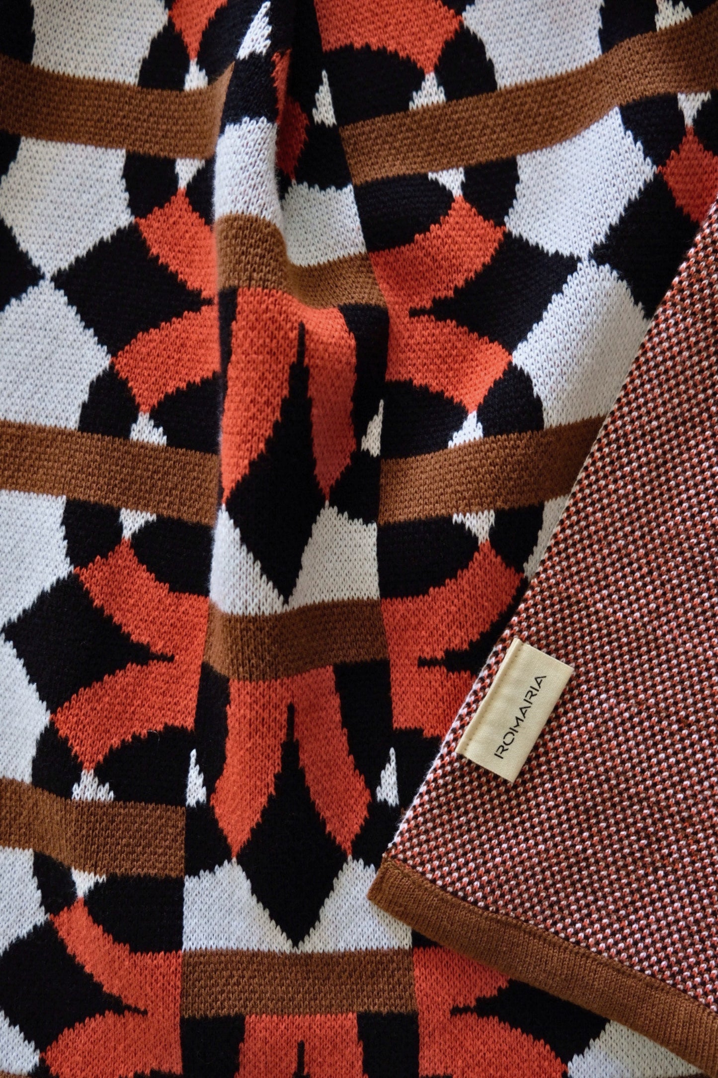 ROMARIA Oversized Porto Wrap