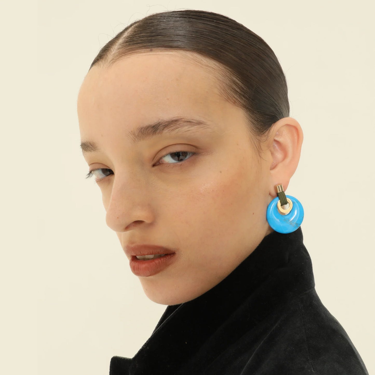 PICHULIK | Nammu Earrings Olive Howlite