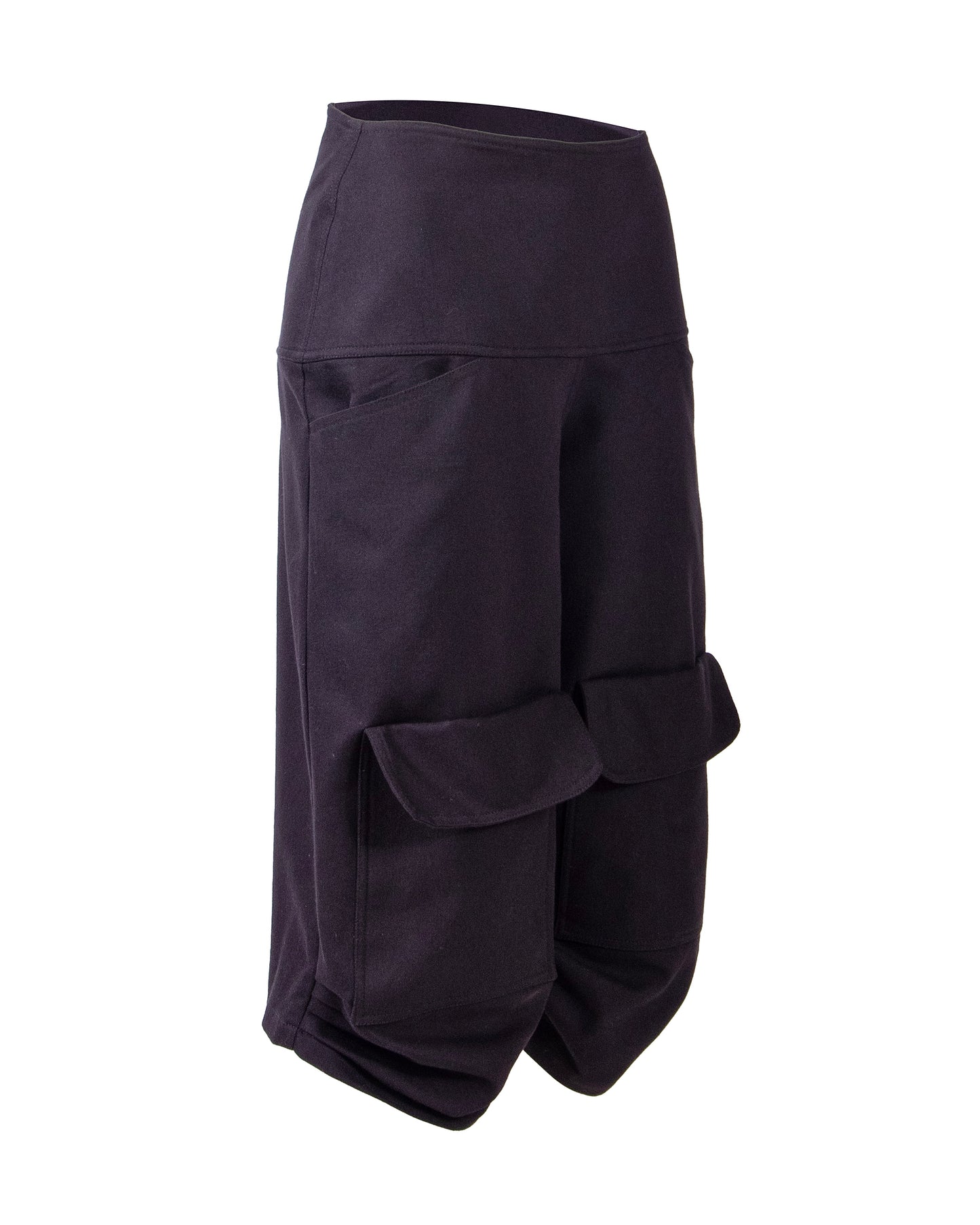 GUILLOTINE Black Three-Quarter Pleated Pants