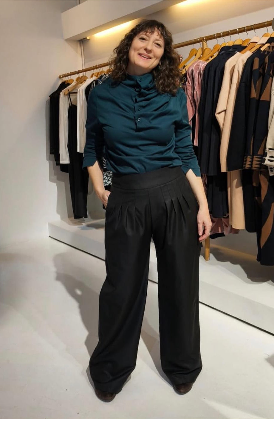 GUILLOTINE Ruffle Neck Shirt Emerald