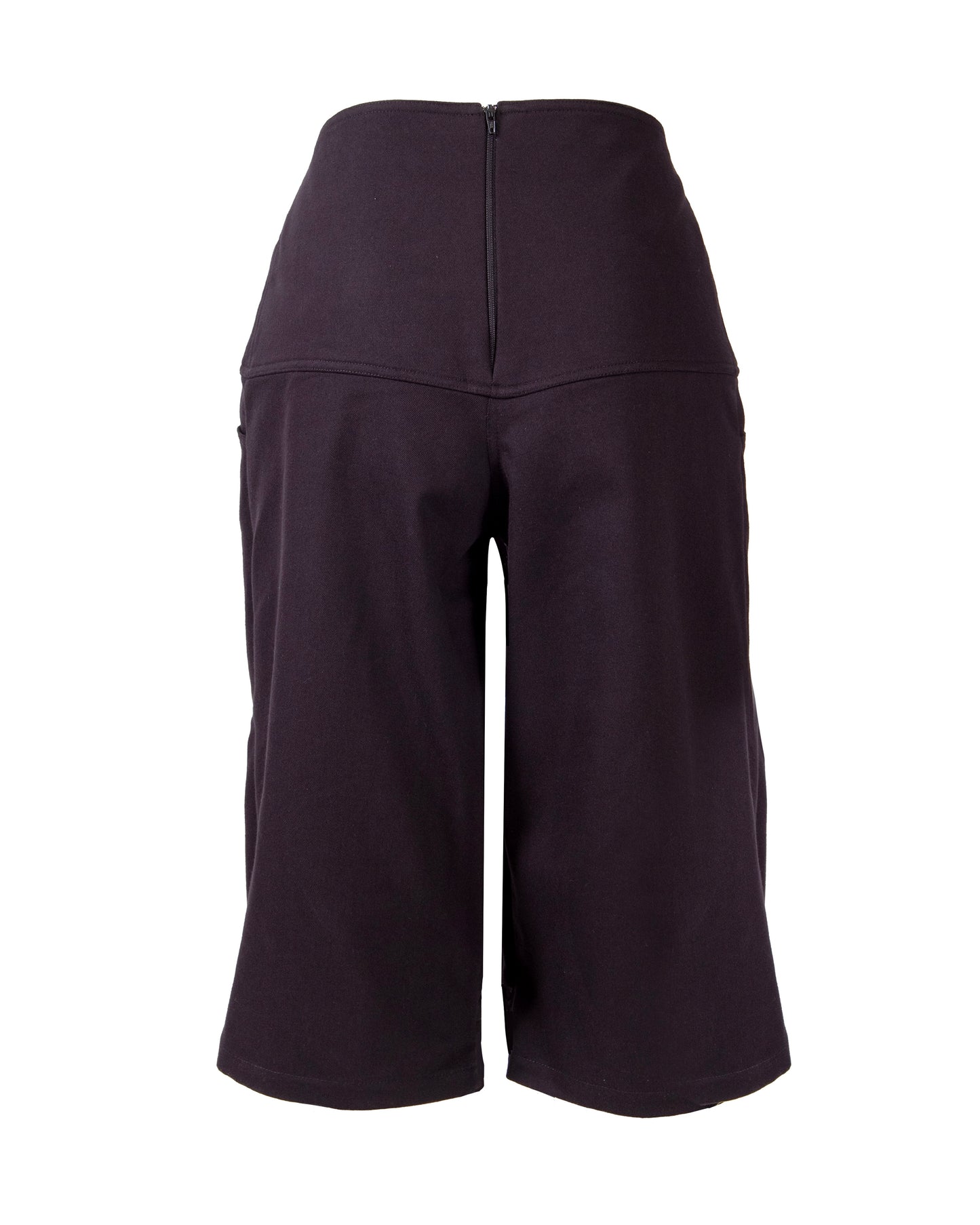 GUILLOTINE Black Three-Quarter Pleated Pants