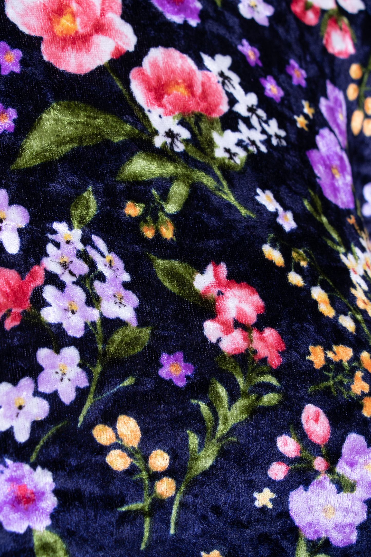GUILLOTINE Floral Velvet Roll Neck