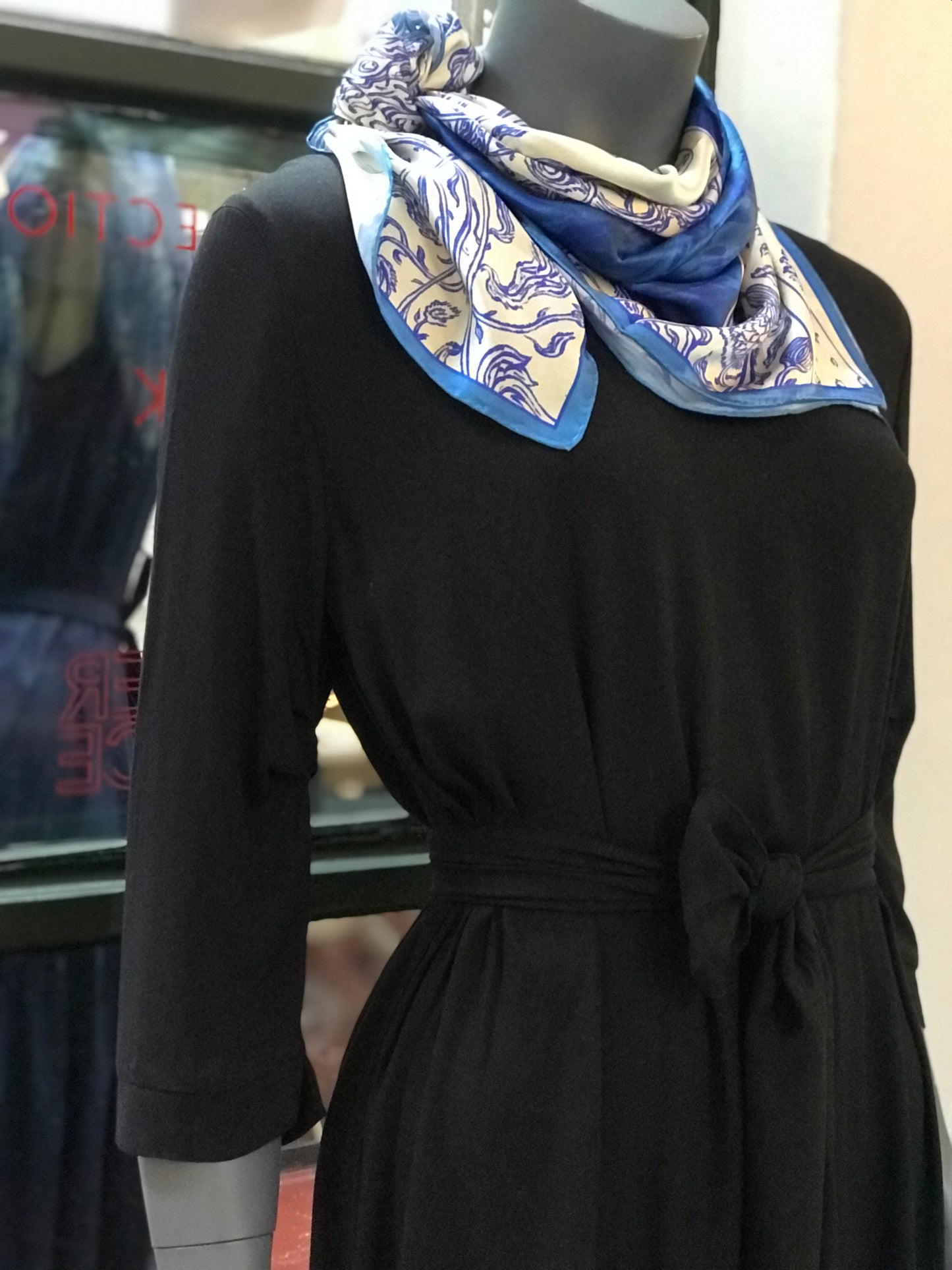 GUILLOTINE Black Bow Tie Dress