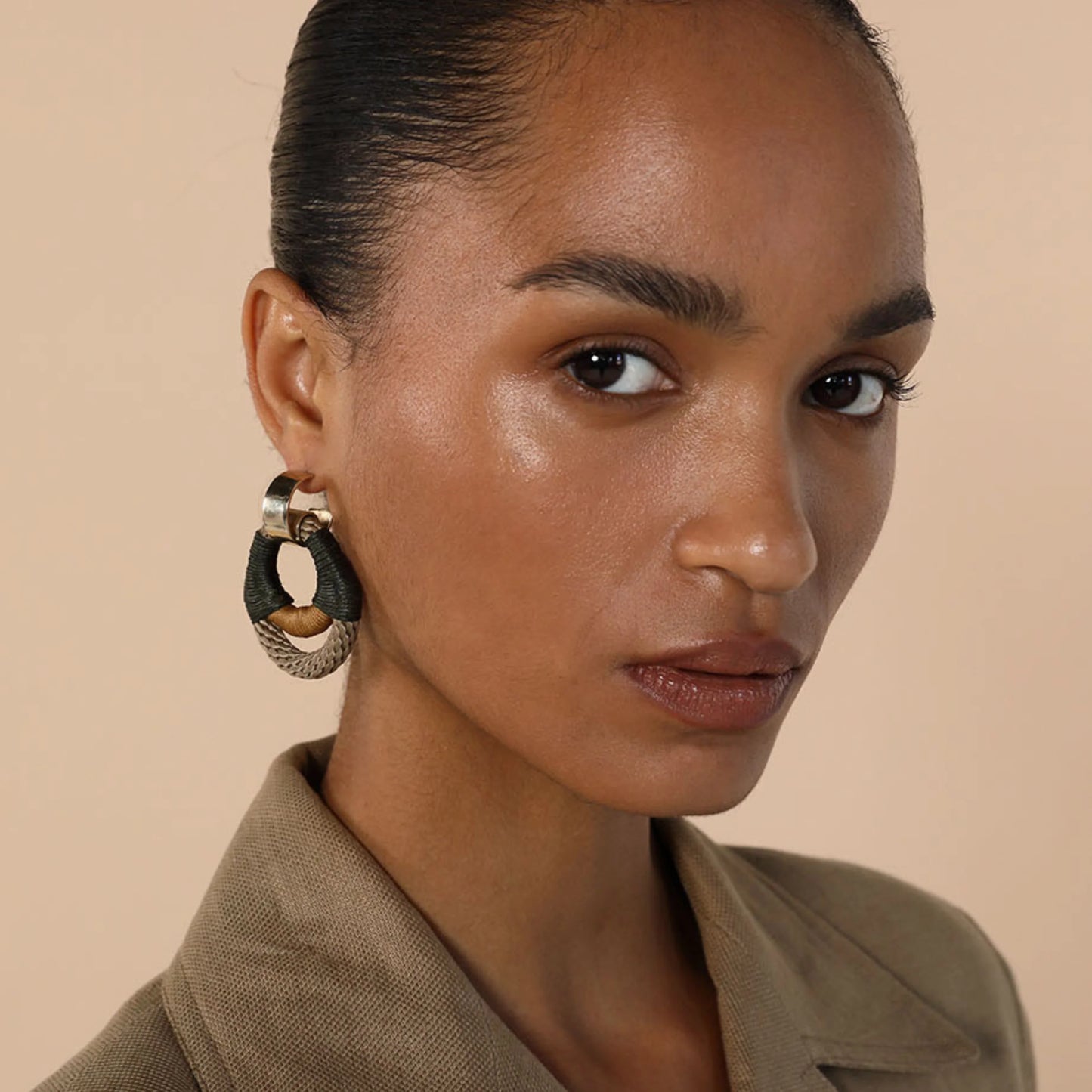 PICHULIK | Vessel Earrings Beige Olive Camel