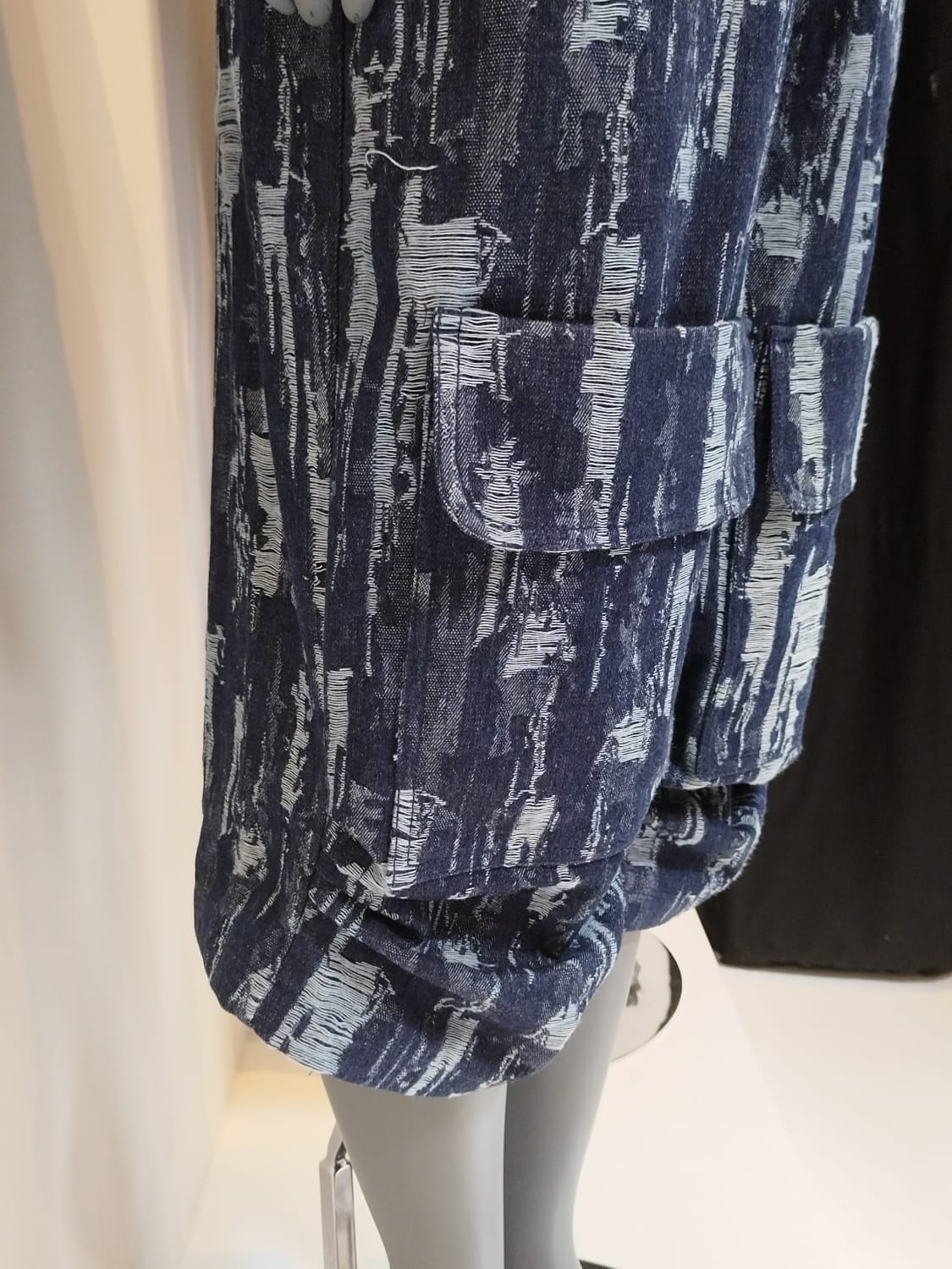 GUILLOTINE Distressed  Denims