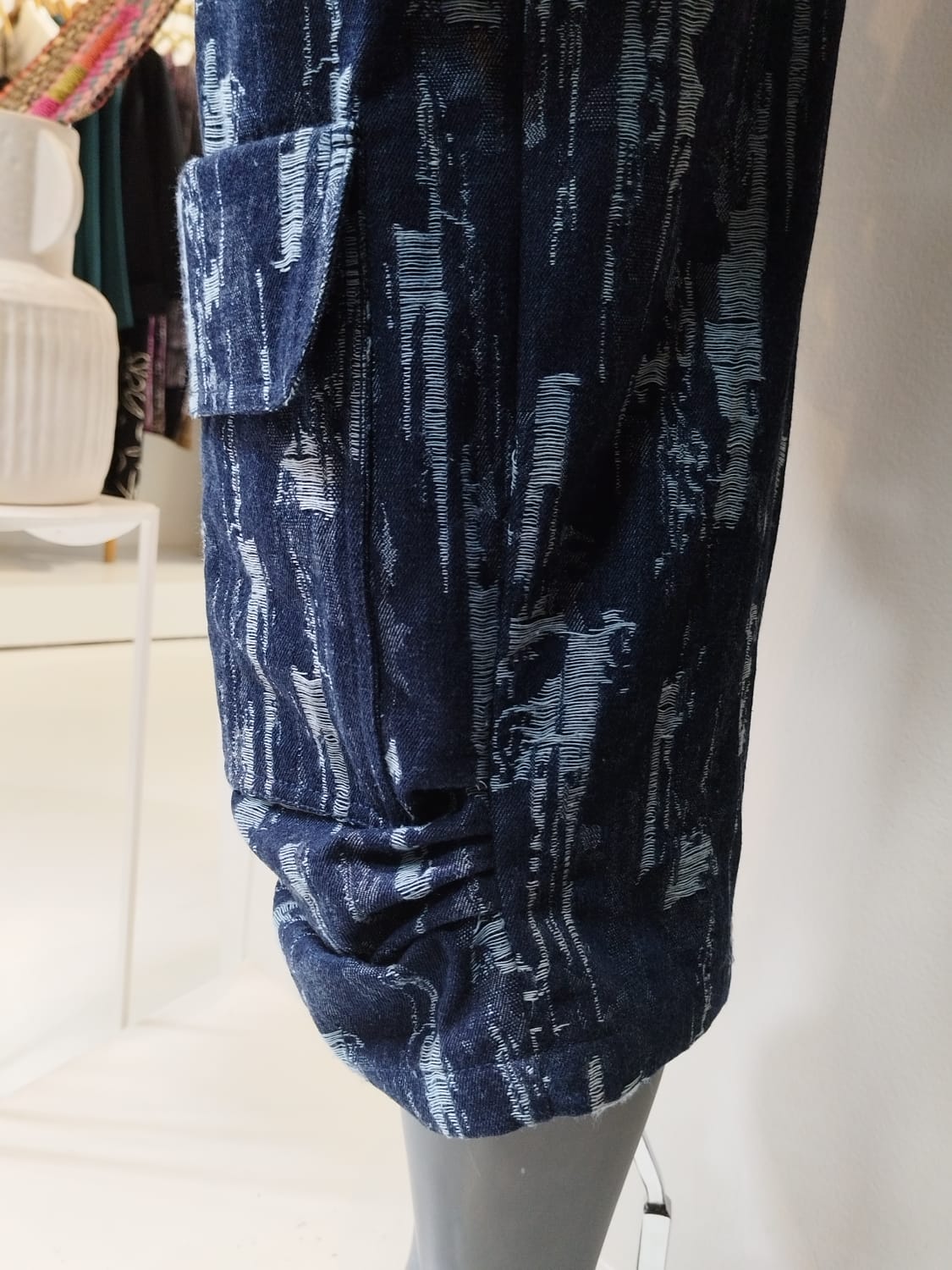 GUILLOTINE Distressed  Denims