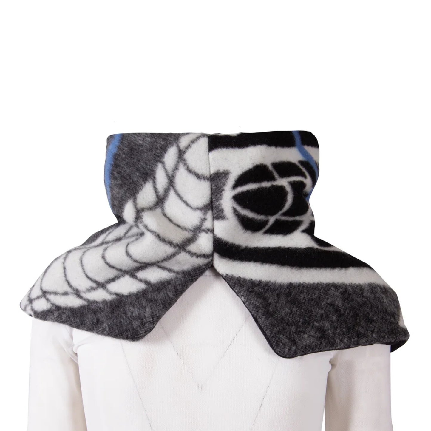 GUILLOTINE Basotho Neck Warmer | Black White