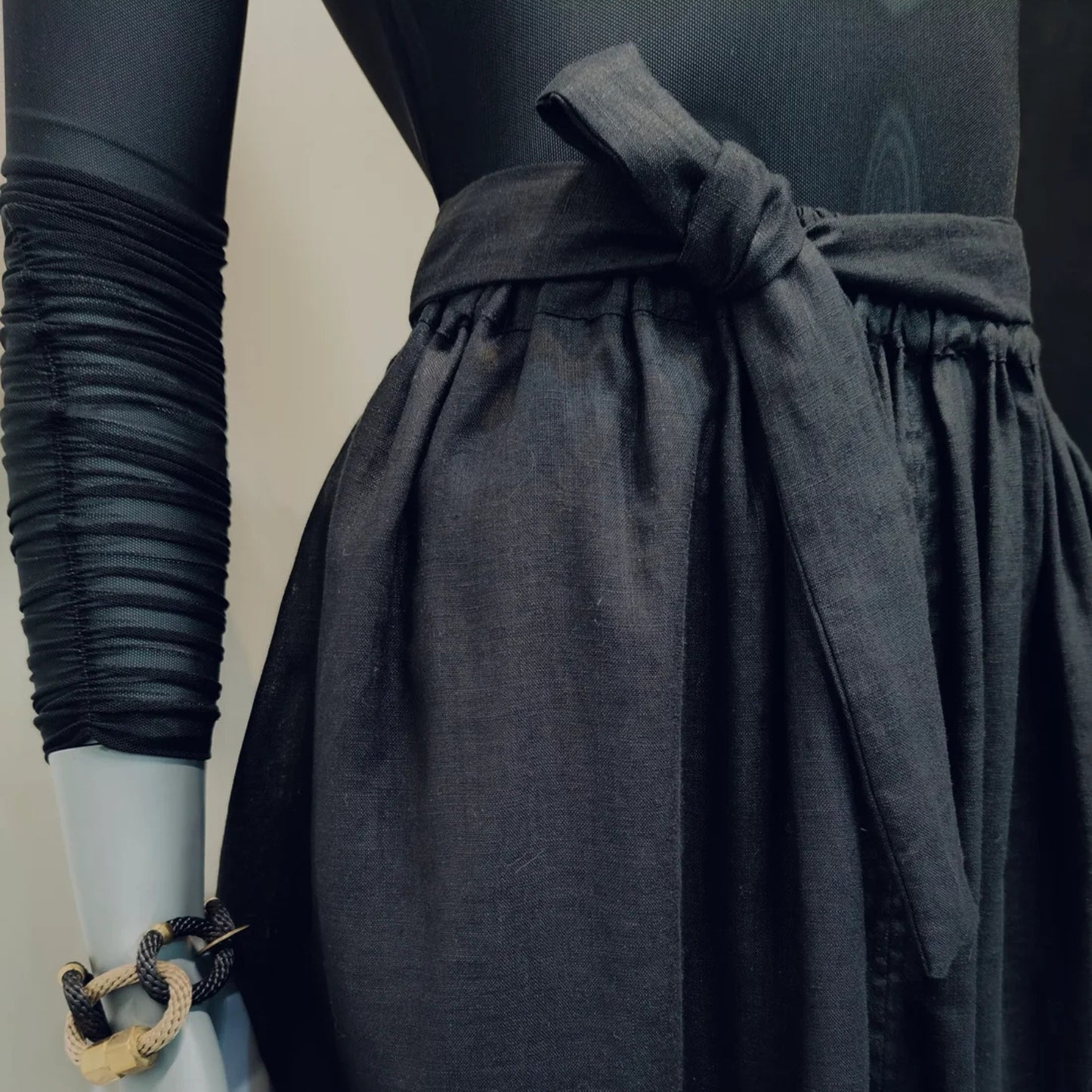 GUILLOTINE Gathered Linen Maxi Skirt