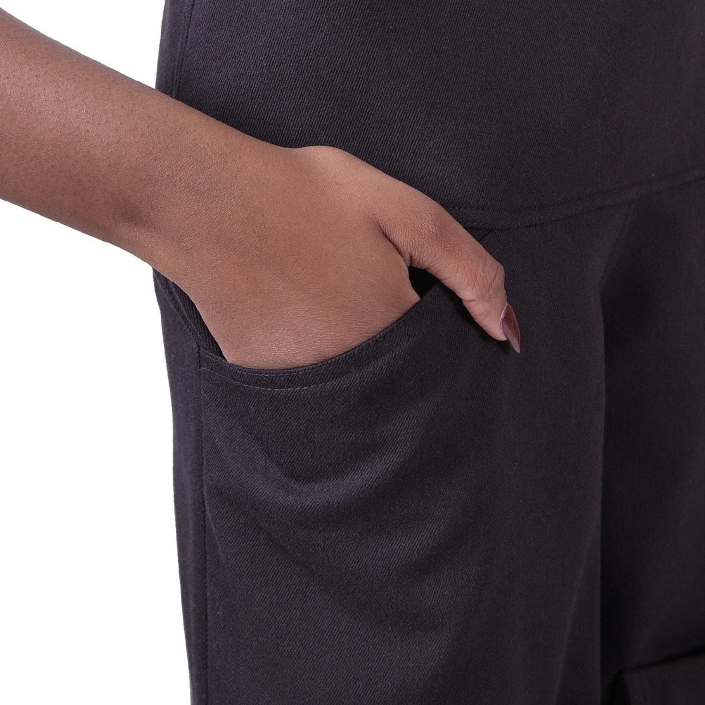 GUILLOTINE Three-Quarter Pleated Pants