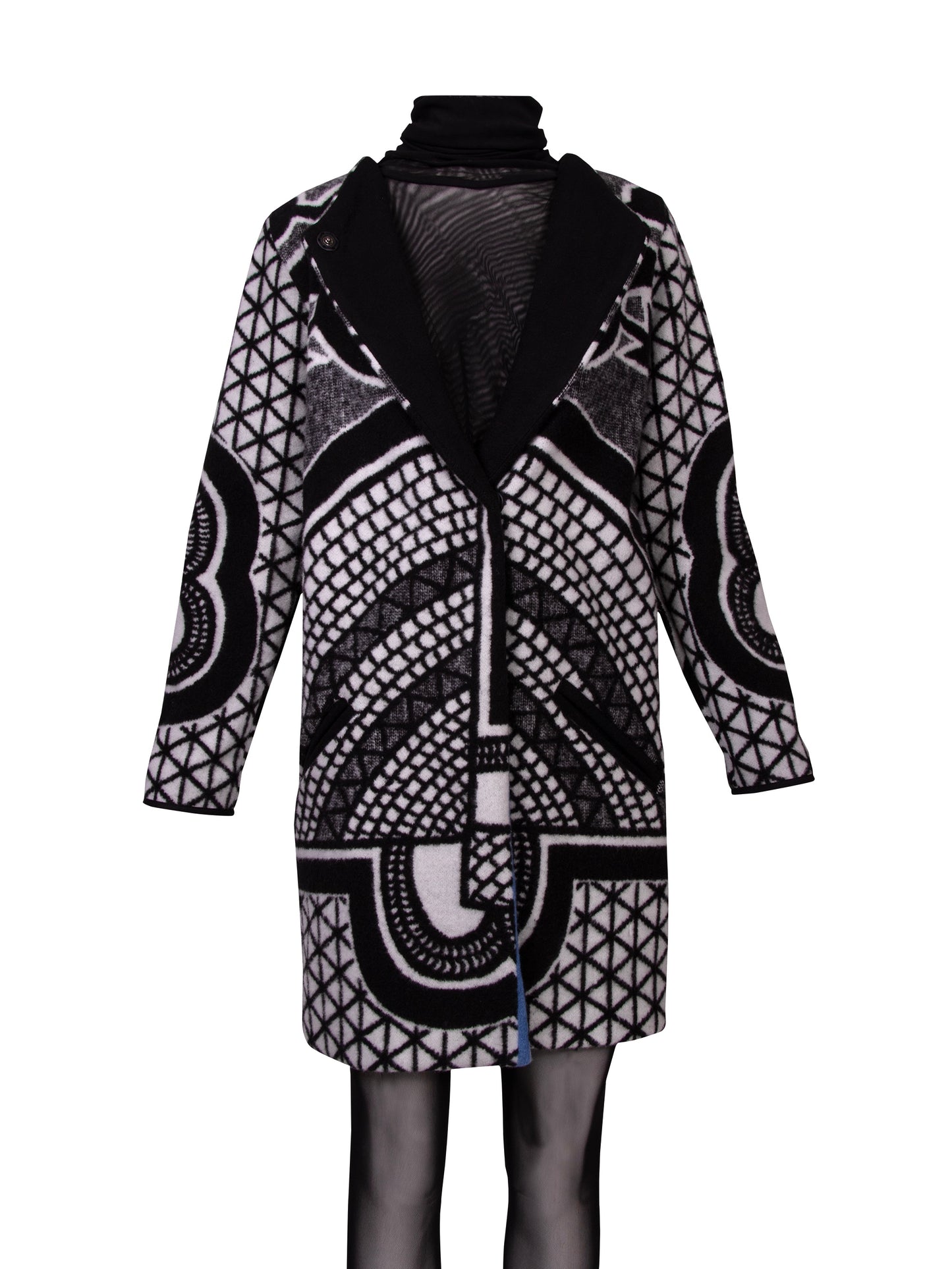 GUILLOTINE White / Black Basotho Blanket Coat