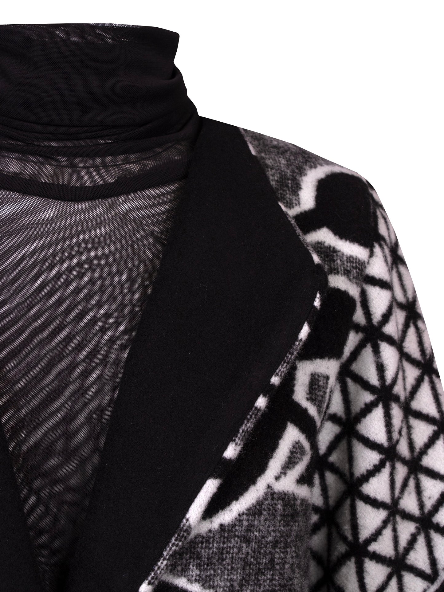 GUILLOTINE White / Black Basotho Blanket Coat