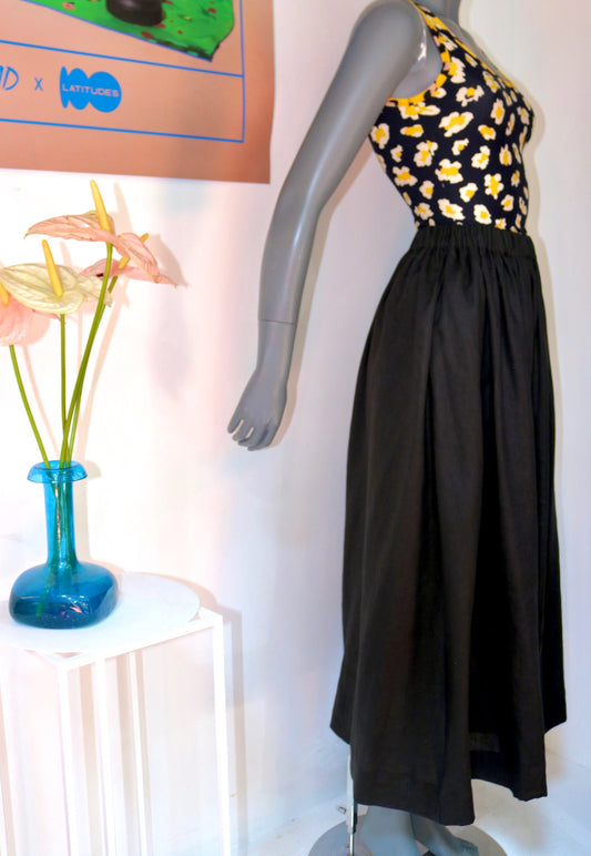GUILLOTINE Maxi Gathered Linen Skirt